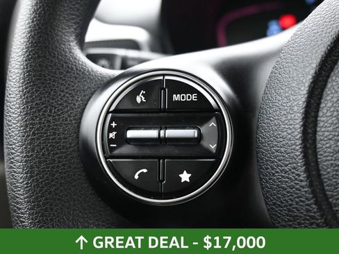 Used 2025 Kia Soul LX w/ LX Technology Package FWD image 26