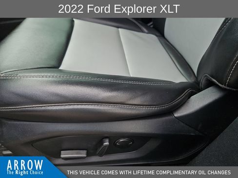 Used 2022 Ford Explorer XLT w/ Equipment Group 202A AWD/4WD image 23