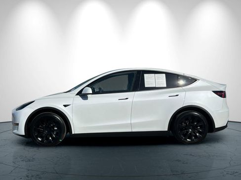 Used 2023 Tesla Model Y Long Range image 7