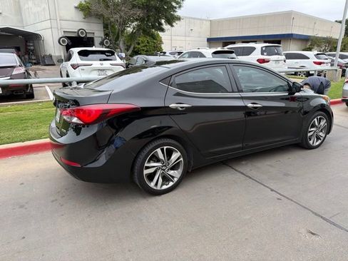 Used 2014 Hyundai Elantra Limited w/ Option Group 03 FWD image 5