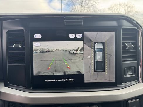 Used 2025 Ford F250 XLT w/ Black Appearance Package image 11