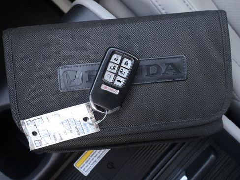 Used 2018 Honda Odyssey Elite image 28
