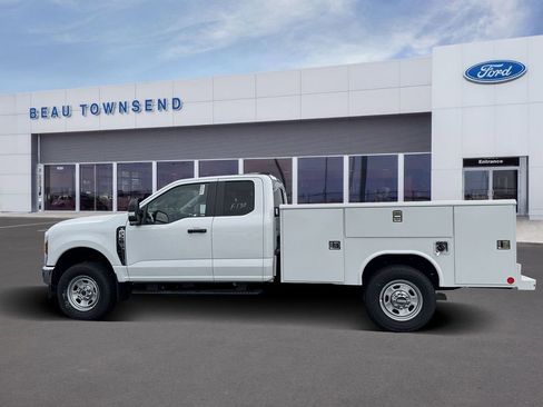 New 2025 Ford F350 XL w/ XL Chrome Package image 2