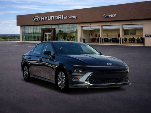 New 2026 Hyundai Sonata Blue FWD image 11