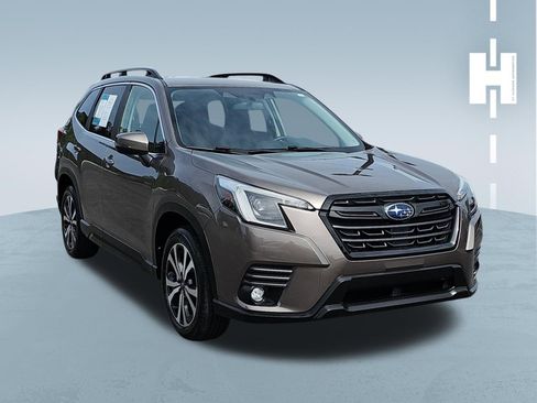 Used 2024 Subaru Forester Limited AWD/4WD image 1