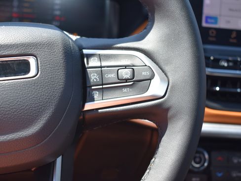 Used 2025 Jeep Compass Limited w/ Elite Group image 14