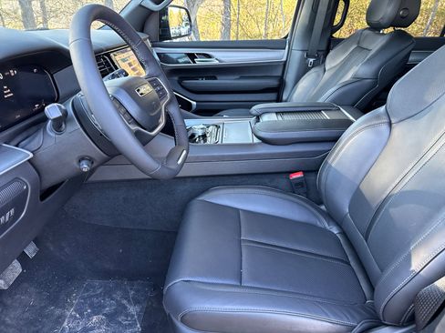 New 2026 Jeep Grand Wagoneer L Limited image 12