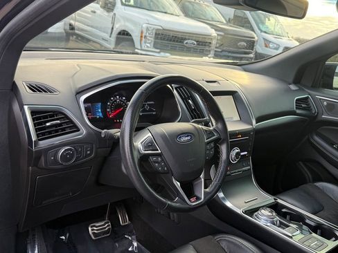 Used 2019 Ford Edge ST w/ Equipment Group 401A image 4