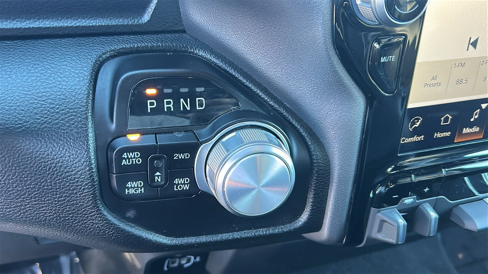 Used 2023 RAM 1500 Laramie AWD/4WD image 13