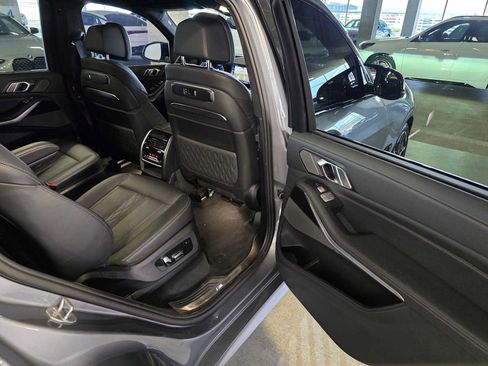 Used 2024 BMW X7 M60i w/ Climate Comfort Package AWD/4WD image 32