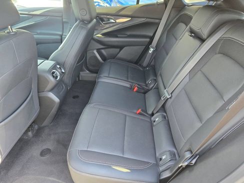 Used 2024 Chevrolet Blazer EV LT AWD/4WD image 31
