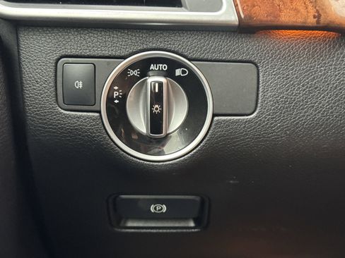 Used 2015 Mercedes-Benz GL 550 4MATIC image 51