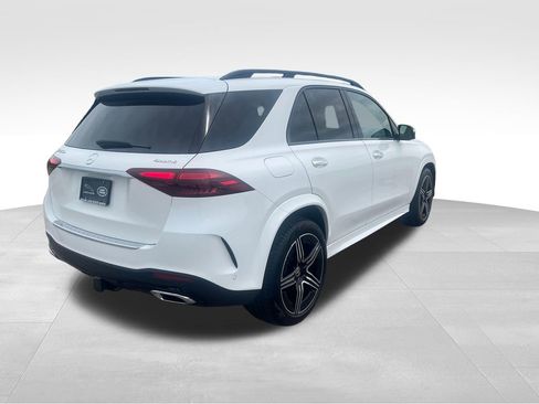 Used 2025 Mercedes-Benz GLE 450e 4MATIC image 5