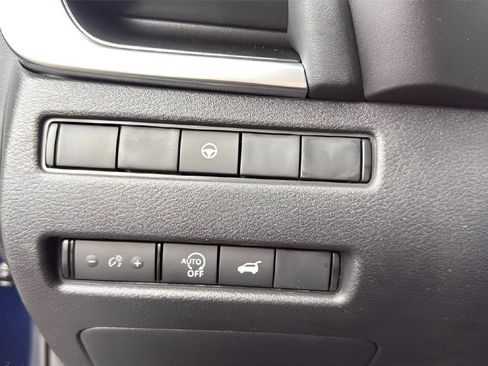 New 2026 Nissan Rogue SV image 25