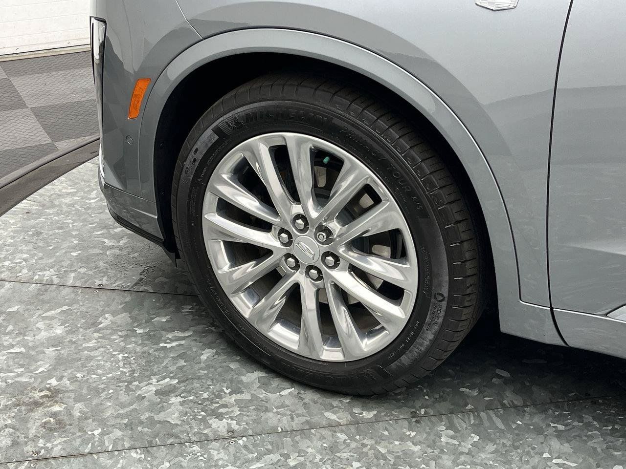 Certified 2023 Cadillac XT6 Premium Luxury w/ Technology Package AWD/4WD image 35