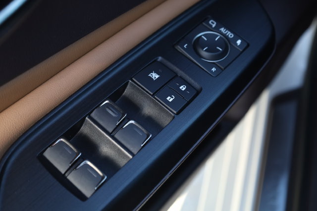 Used 2021 Lexus ES 300h w/ Premium Package FWD image 14