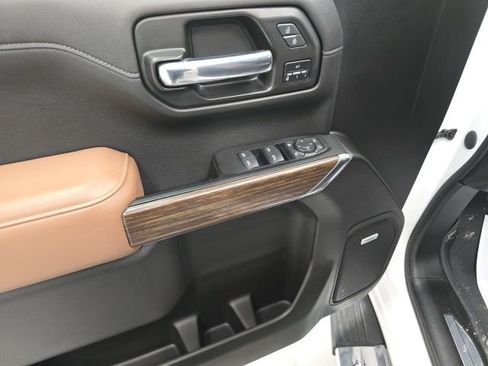 Certified 2022 Chevrolet Silverado 1500 High Country w/ LPO, Dark Essentials Package image 20