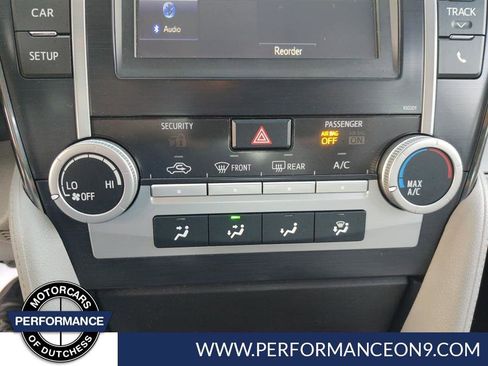 Used 2014 Toyota Camry LE image 19
