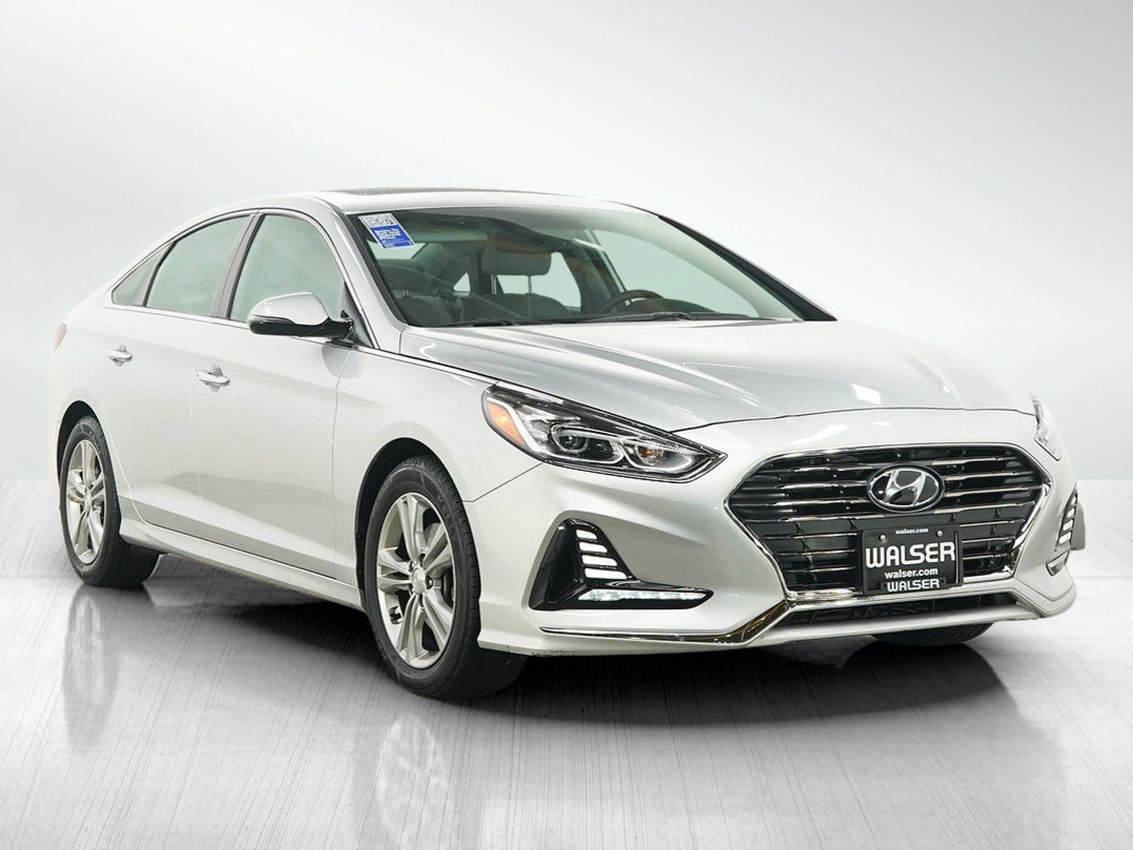 Used 2018 Hyundai Sonata Limited w/ Cargo Package FWD image 7