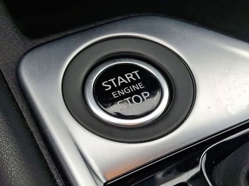 Used 2025 Nissan Sentra SR w/ SR Premium Package image 24