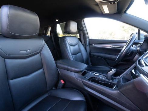 Used 2022 Cadillac XT5 Luxury image 26