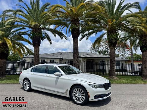 Used 2016 BMW 740i RWD image 3