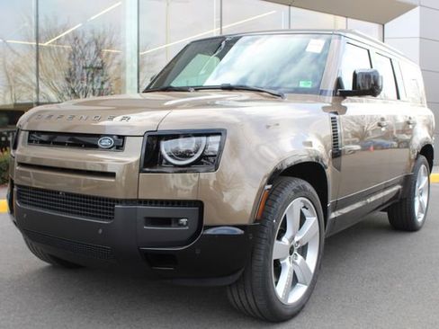 New 2026 Land Rover Defender 130 X-Dynamic SE image 1