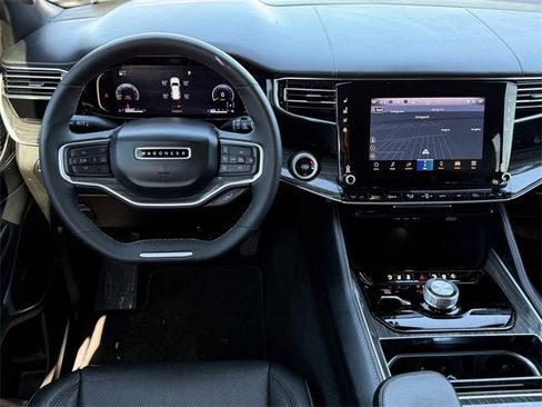 Used 2022 Jeep Wagoneer Series II image 11