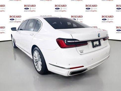 Used 2022 BMW 740i w/ Premium Package RWD image 6