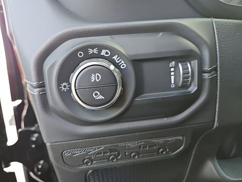 New 2025 Jeep Gladiator Sport image 16