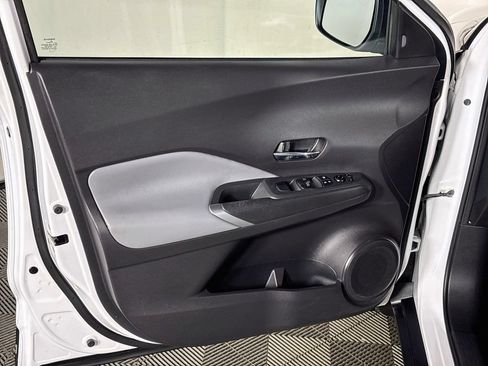 Used 2023 Nissan Kicks SR w/ SR Premium Package FWD image 10