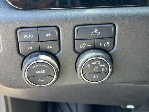 Used 2023 Chevrolet Silverado 1500 LT Trail Boss AWD/4WD image 18