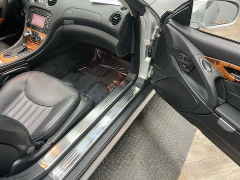 Used 2009 Mercedes-Benz SL 550 image 38