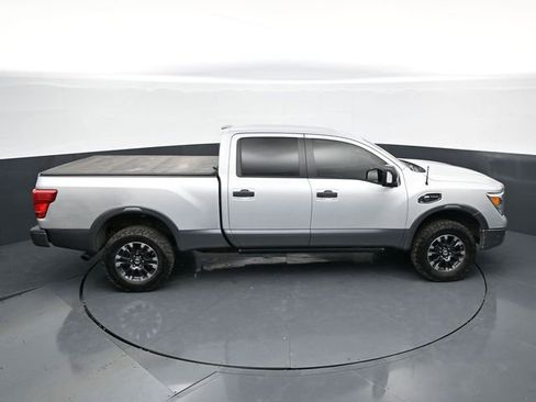 Used 2018 Nissan Titan PRO-4X w/ Pro-4x Convenience Package image 36