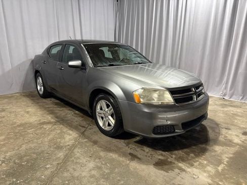 Used 2012 Dodge Avenger SXT FWD image 9