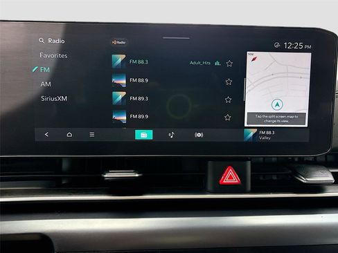Used 2025 Kia Carnival FWD image 15