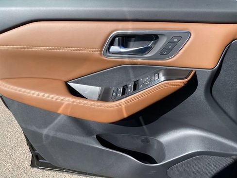 New 2026 Nissan Rogue Platinum w/ Platinum Premium Package image 13