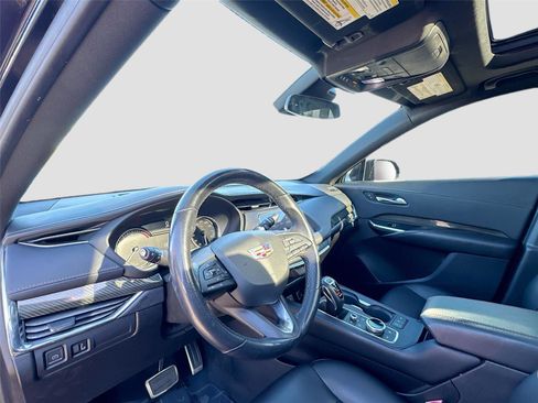 Used 2019 Cadillac XT4 Sport w/ Driver Awareness Package image 9