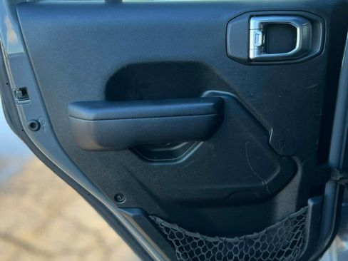 Used 2021 Jeep Wrangler Unlimited Rubicon 4xe AWD/4WD image 14