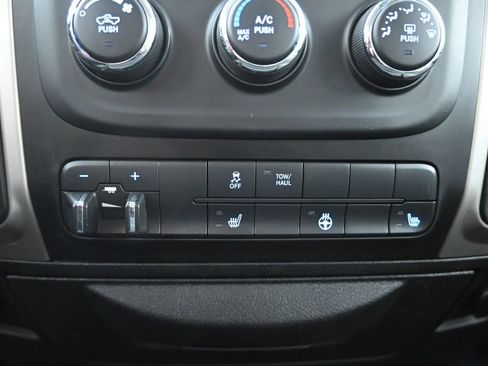 Used 2018 RAM 3500 Big Horn AWD/4WD image 29