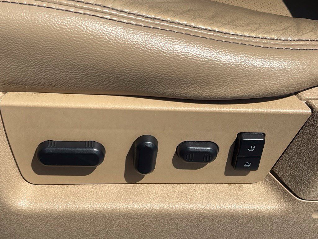 Used 2013 Ford F150 Lariat w/ Mid Equipment Group AWD/4WD image 10