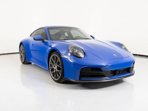 Certified 2025 Porsche 911 Carrera image 12