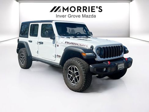 Used 2025 Jeep Wrangler Unlimited Rubicon AWD/4WD image 3