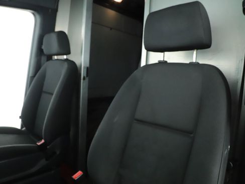 Used 2019 Mercedes-Benz Sprinter 170 image 8