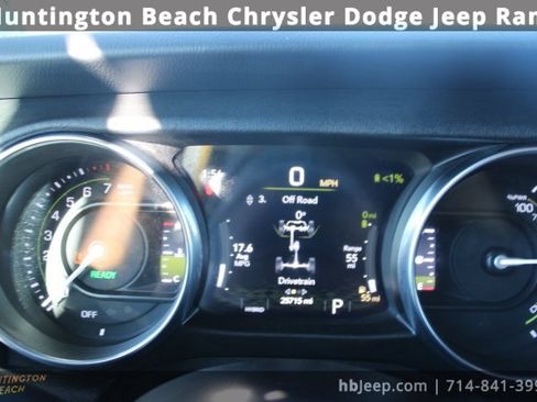 Used 2023 Jeep Wrangler Unlimited Sahara w/ Safety Group image 17