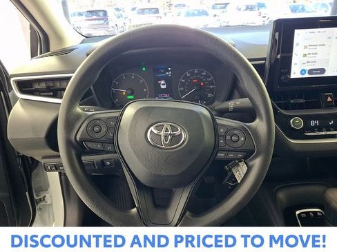 Used 2024 Toyota Corolla LE image 23