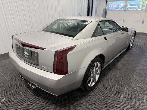 Used 2004 Cadillac XLR RWD image 5