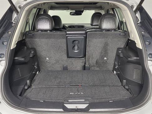Used 2018 Nissan Rogue SL w/ Premium Package FWD image 19