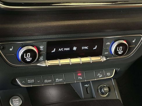 Used 2023 Audi Q5 2.0T Premium w/ Convenience Package AWD/4WD image 32