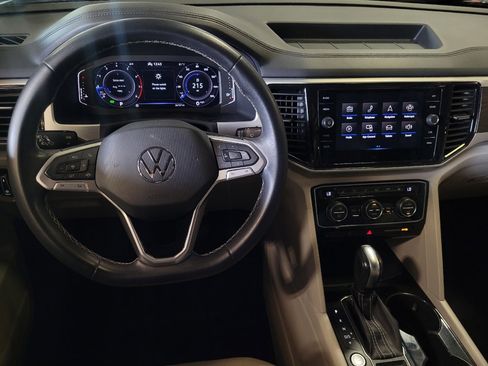 Used 2022 Volkswagen Atlas SE w/ Black Wheel Package FWD image 22